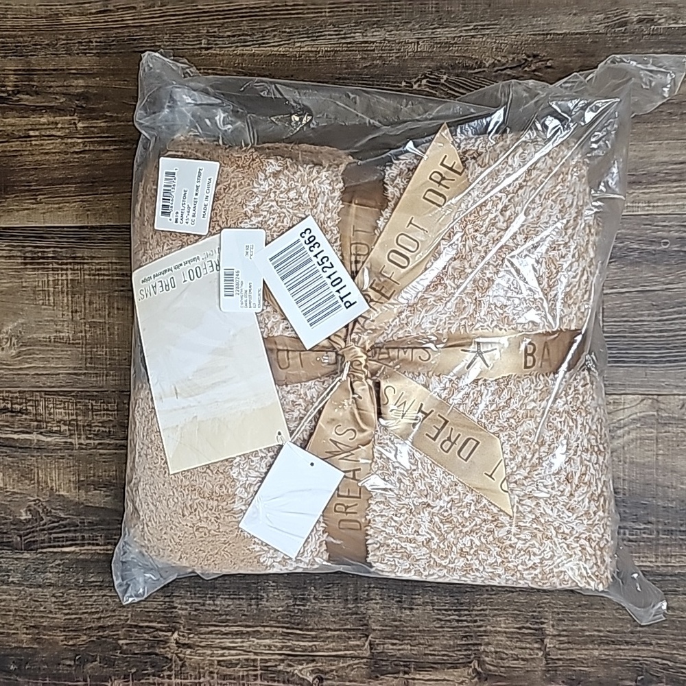 NWT Barefoot Dreams Luxe Heathered Stripe Throw Blanket